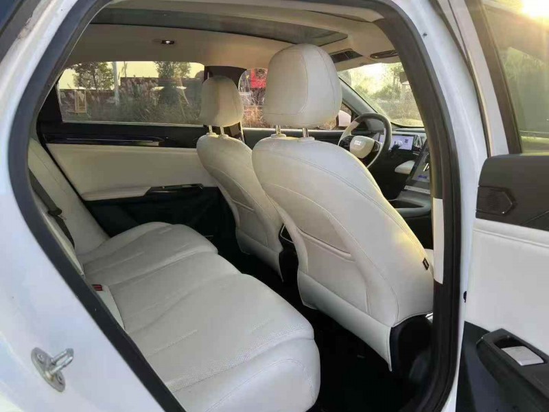 常德23年吉利银河6