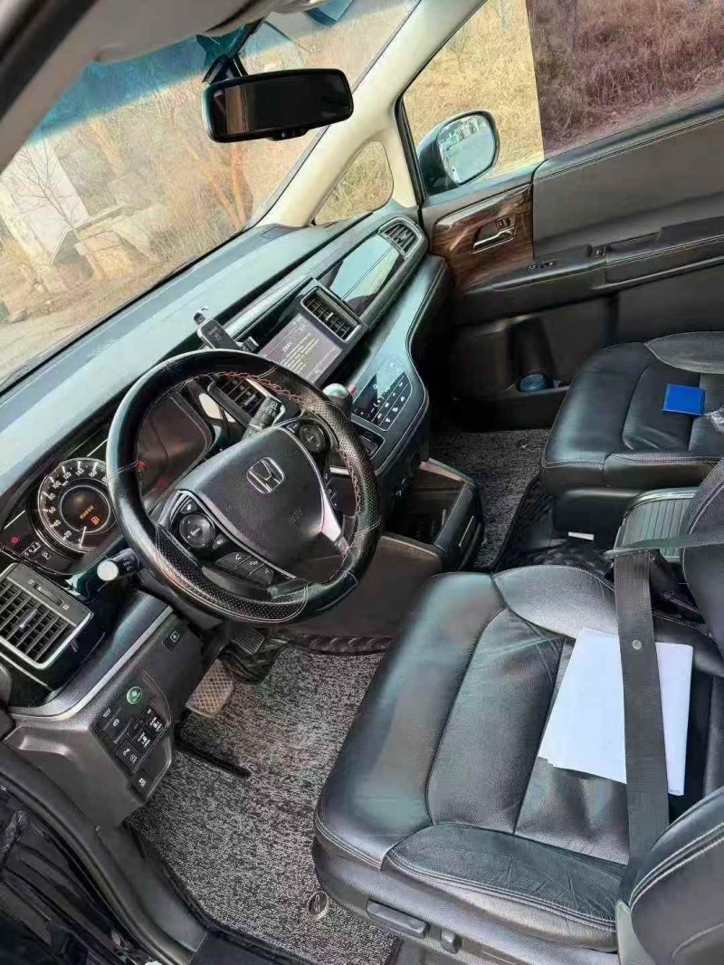 烟台17年本田艾力绅6