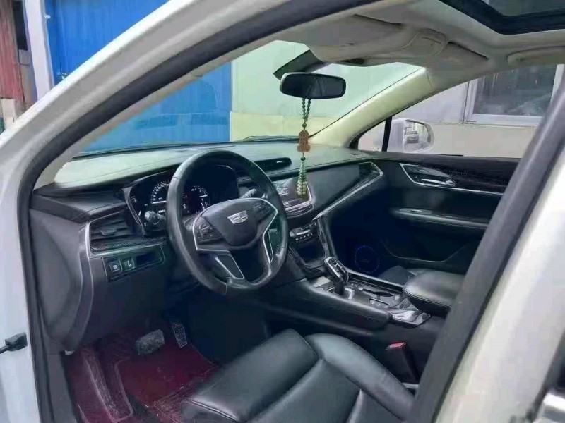 潍坊16年凯迪拉克XT54