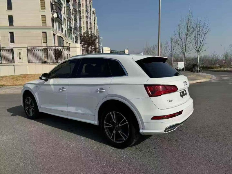 连云港21年奥迪Q58