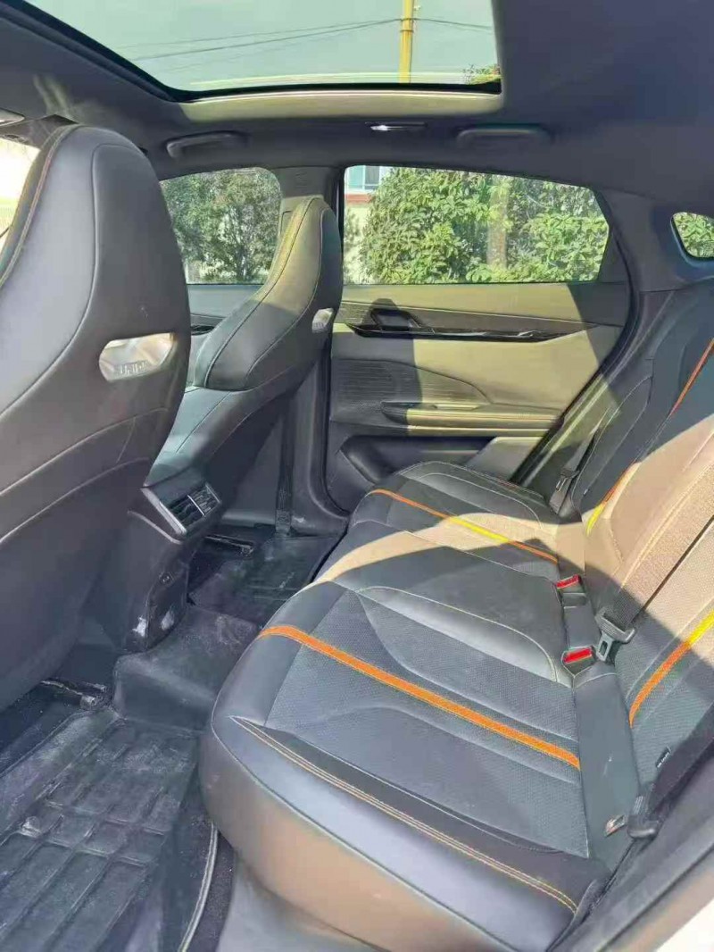 淄博25年长安汽车UNI5