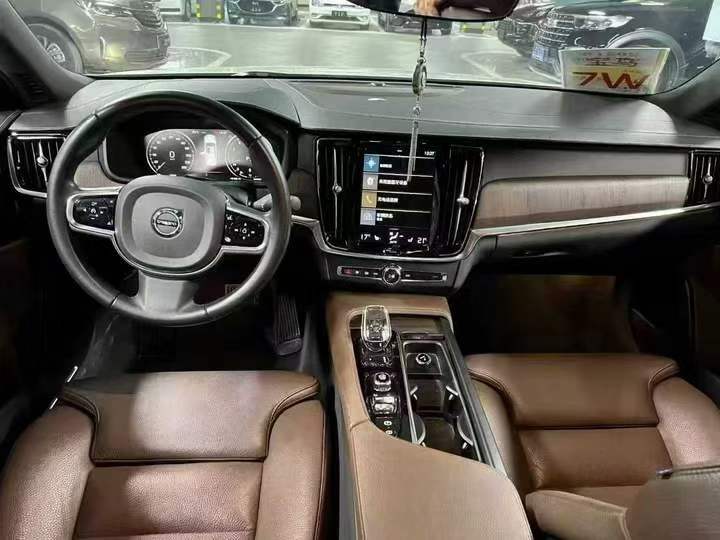 重庆21年沃尔沃S904