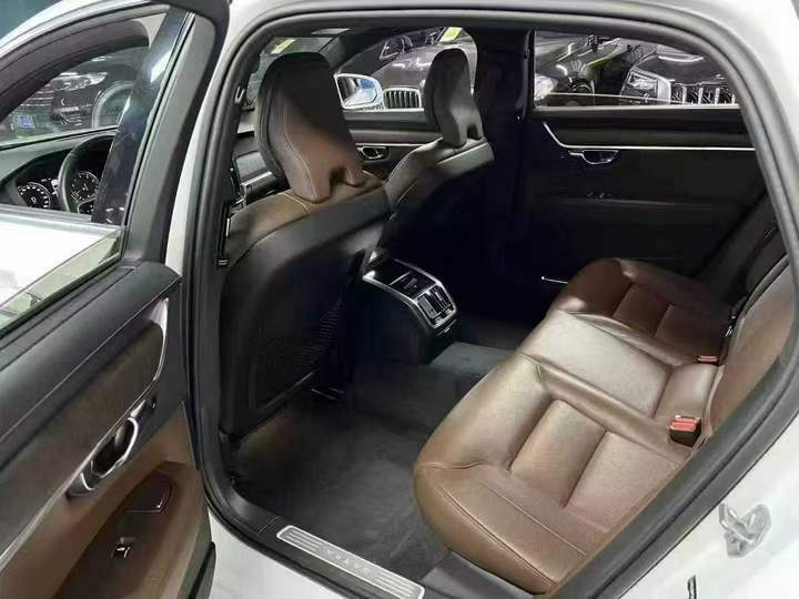 重庆21年沃尔沃S905