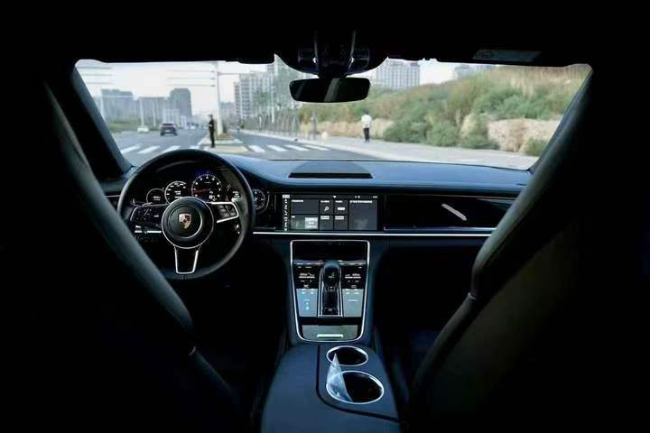 保定19年保时捷帕拉梅拉6