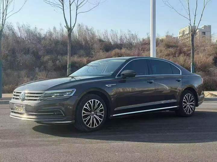 秦皇岛17年大众辉昂2