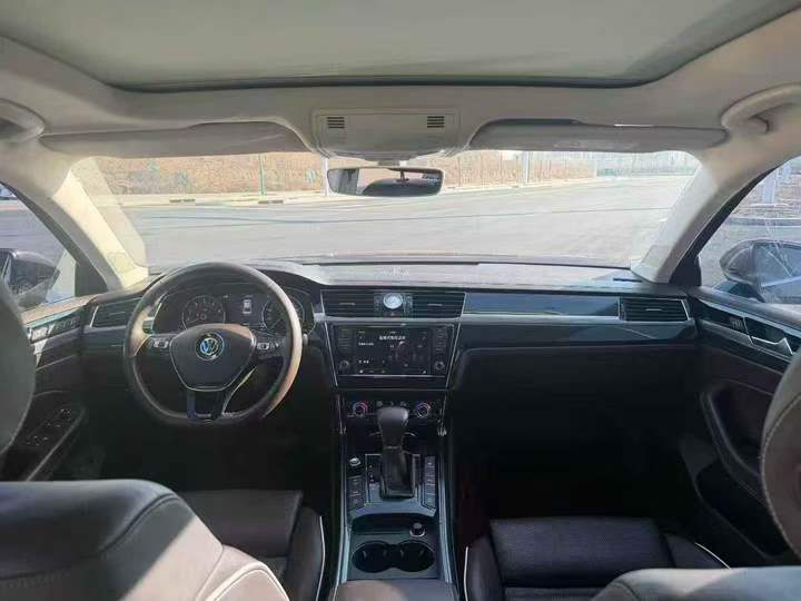 秦皇岛17年大众辉昂5