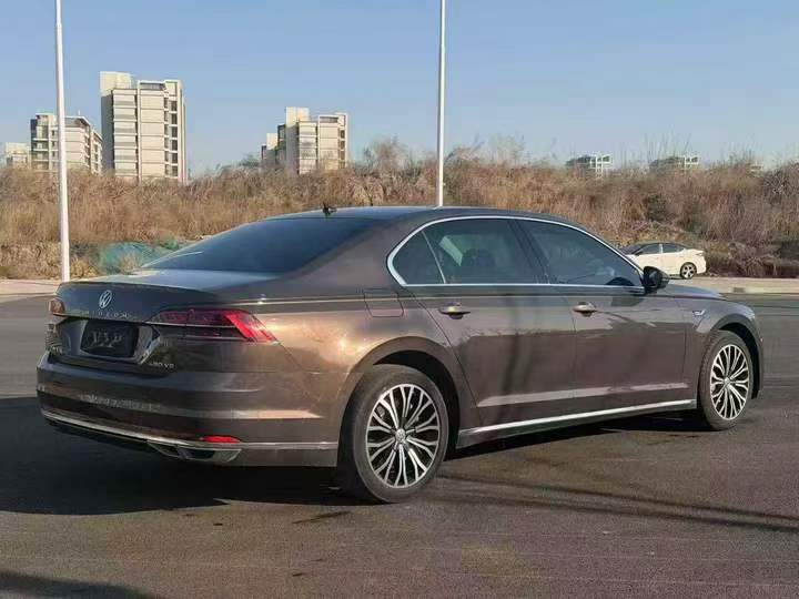 秦皇岛17年大众辉昂8