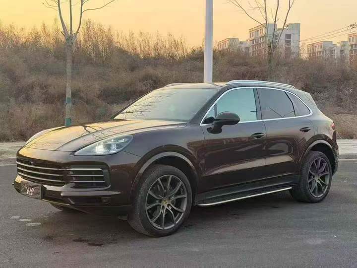 保定21年保时捷卡宴3