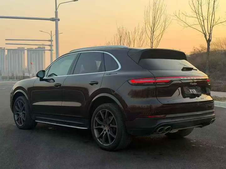 保定21年保时捷卡宴8