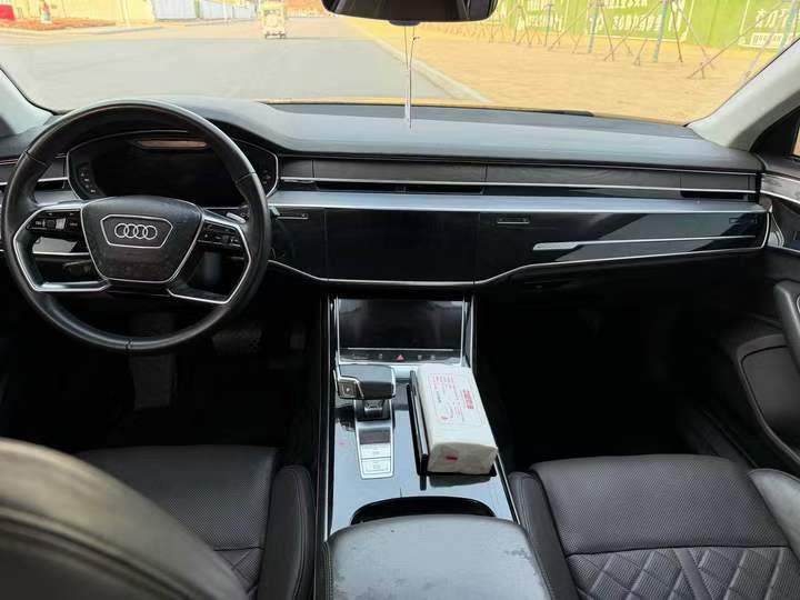 潍坊21年奥迪A8L4