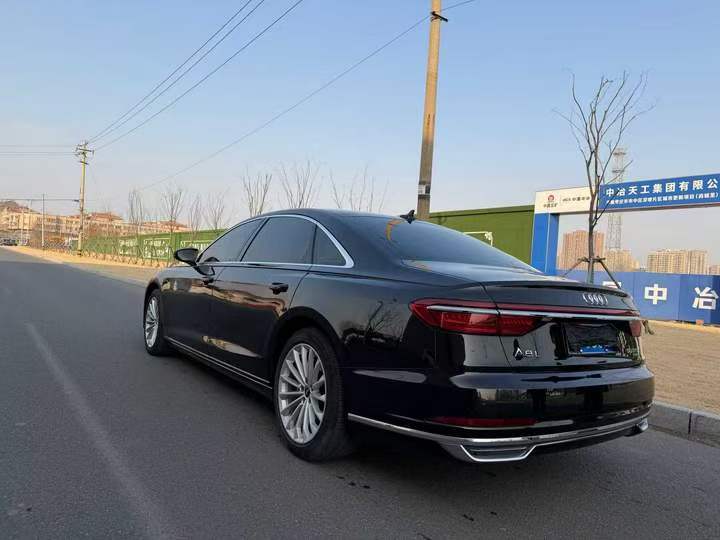 潍坊21年奥迪A8L6