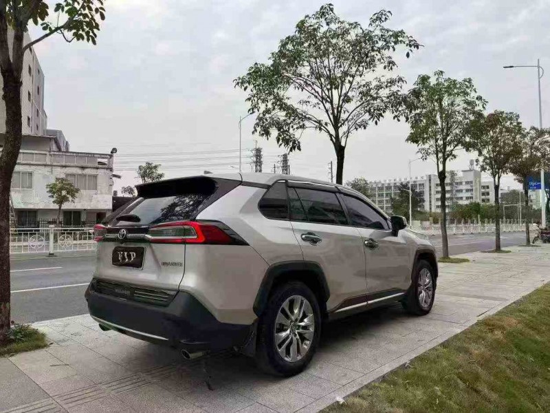 江门22年丰田威兰达8