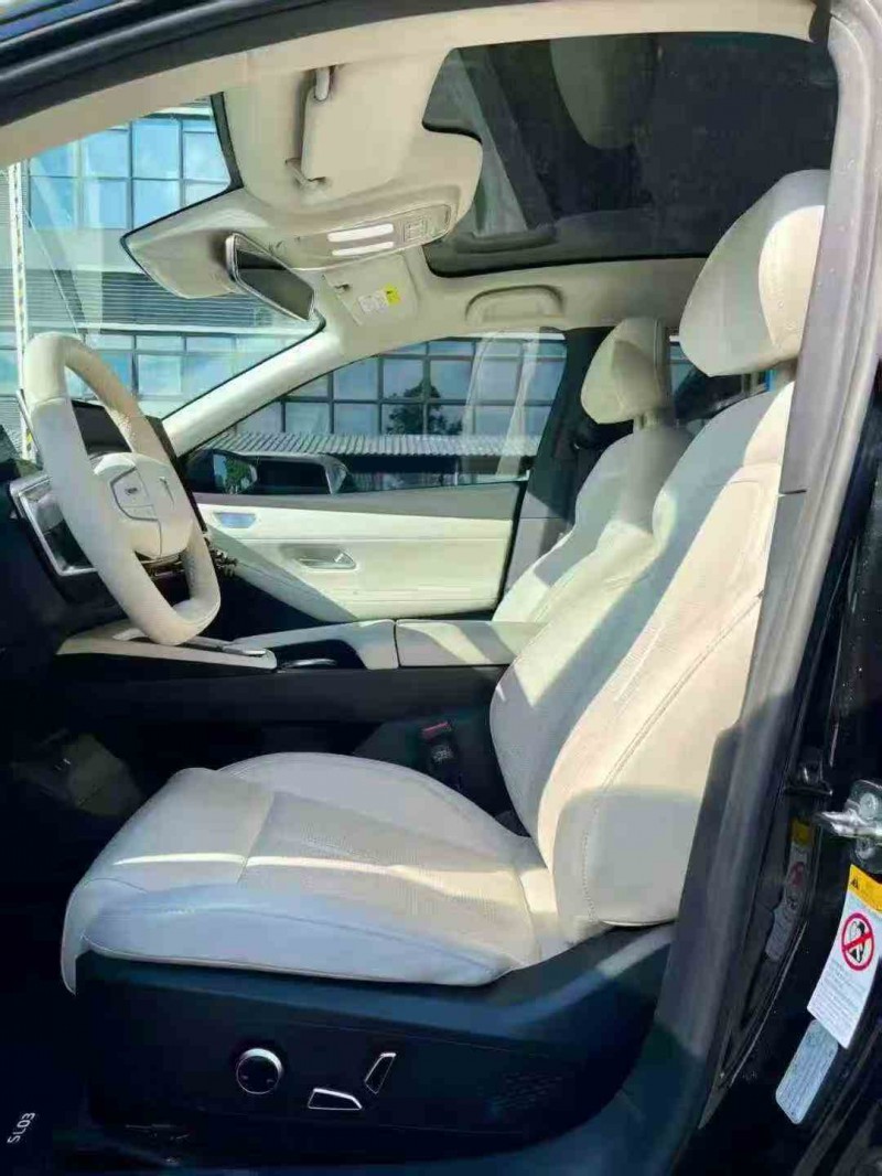 汕头23年长安汽车深蓝4