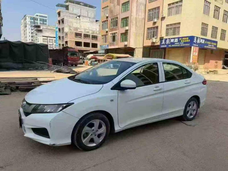 贵港18年本田锋范2