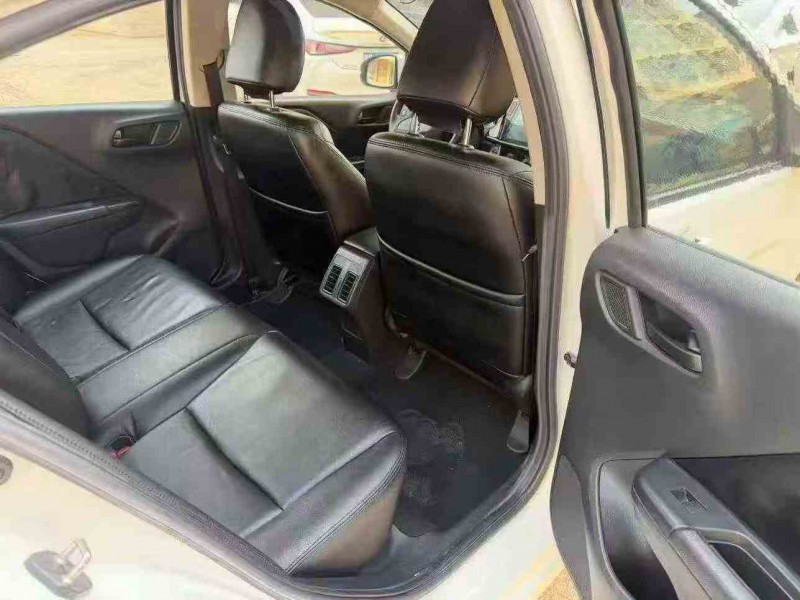 贵港18年本田锋范5