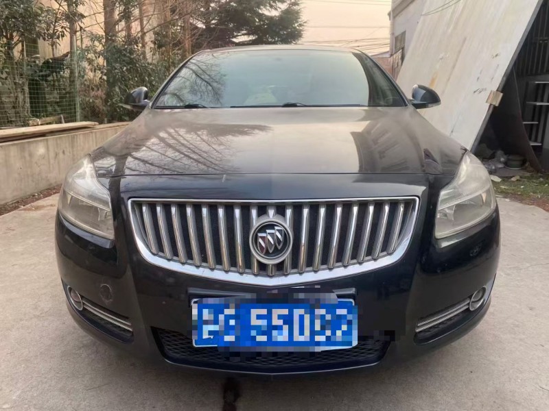 青岛11年别克君威1