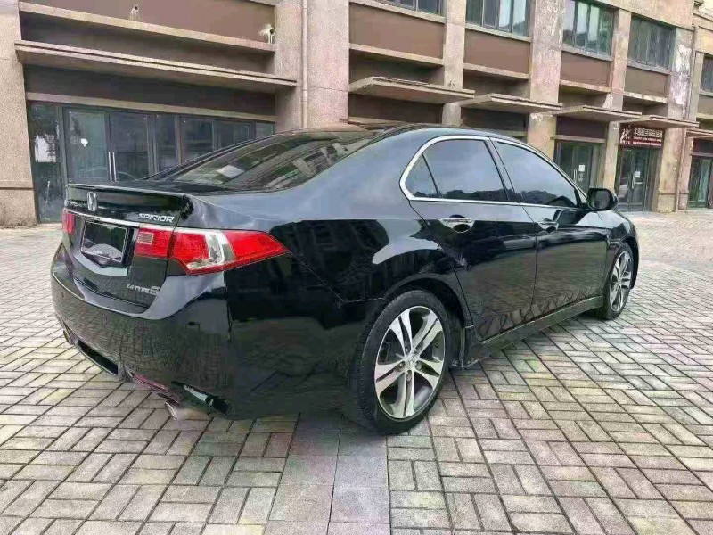 东方13年本田思铂睿8