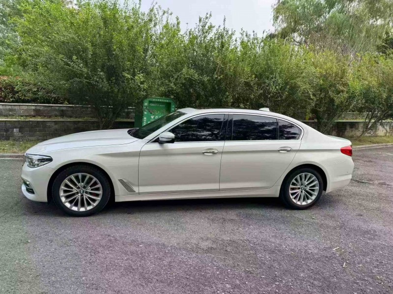 安庆20年宝马5系8