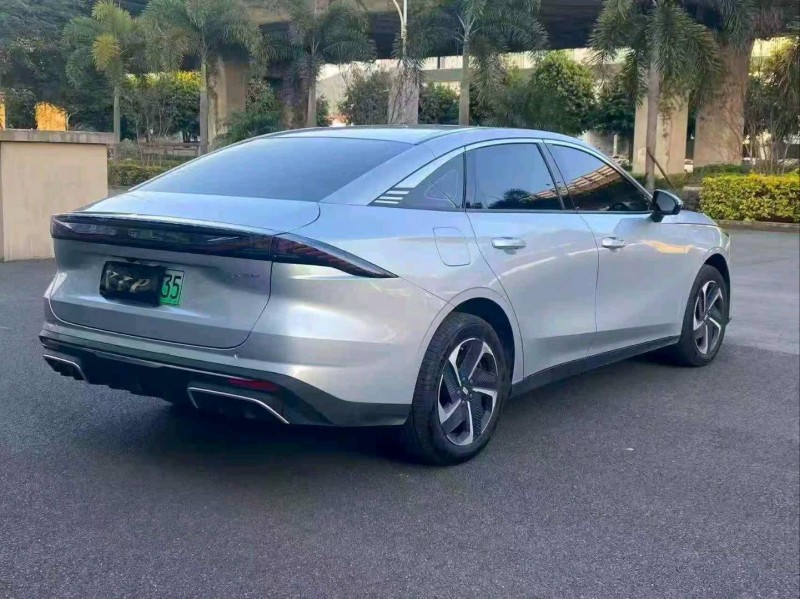 南平25年吉利银河8