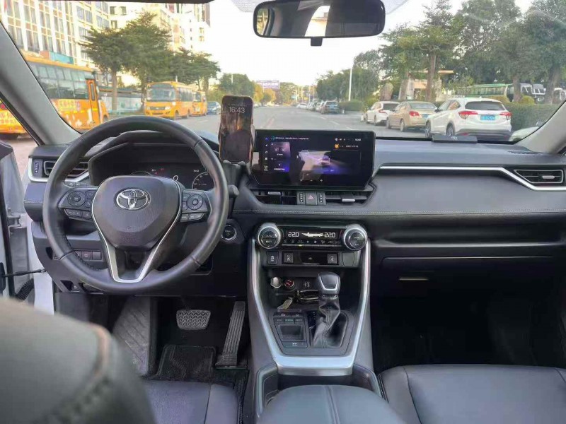 福州24年丰田RAV4荣放4