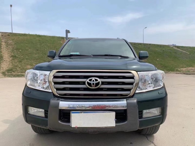 青島10年豐田蘭德酷路澤1