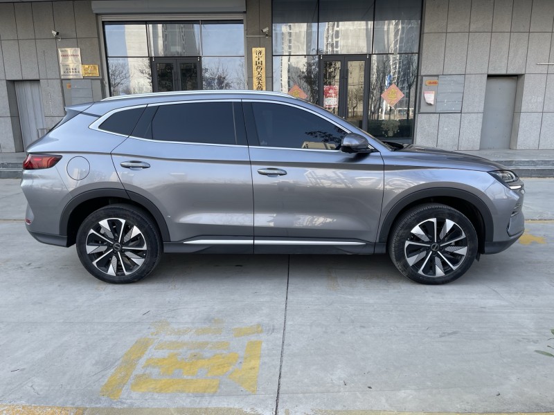 济宁24年比亚迪宋8