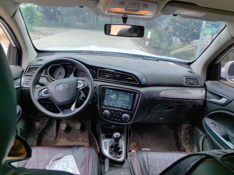 青岛19年一汽骏派5