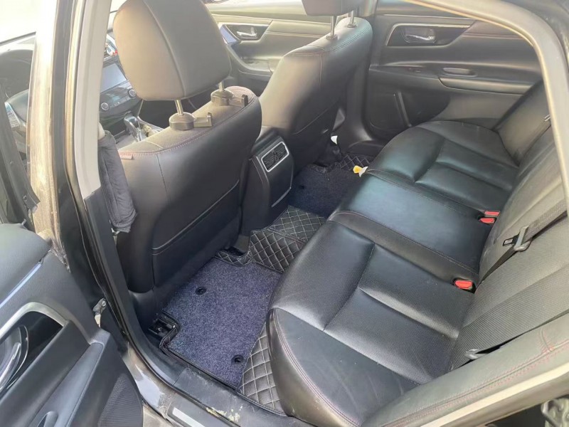 青島16年日產天籟5