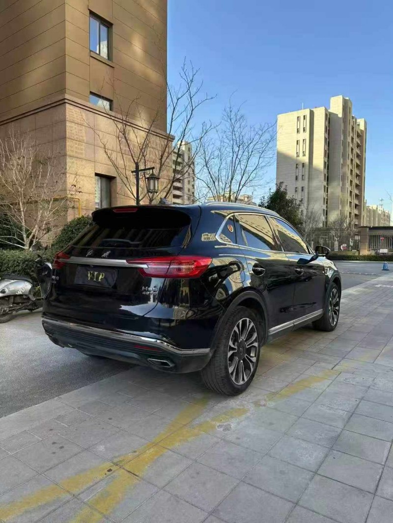 徐州21年紅旗HS58