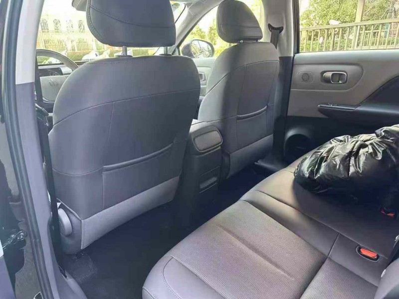 徐州25年零跑汽车B106