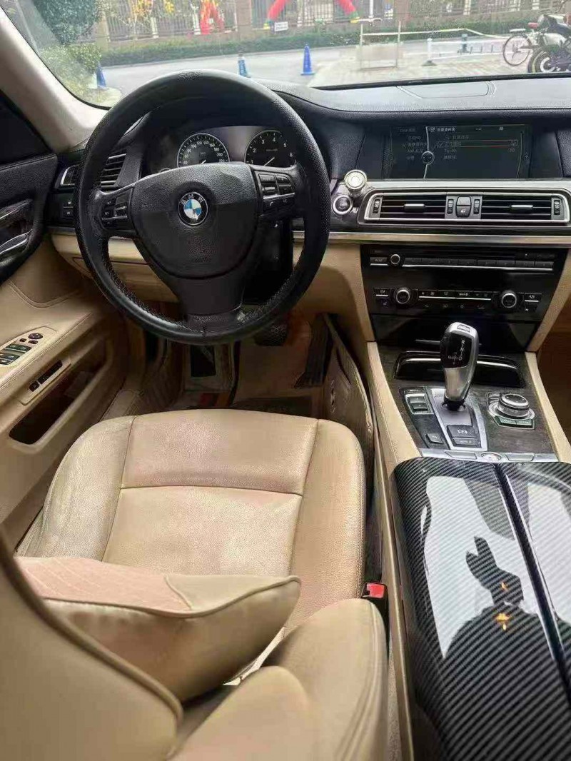 徐州12年宝马7系6