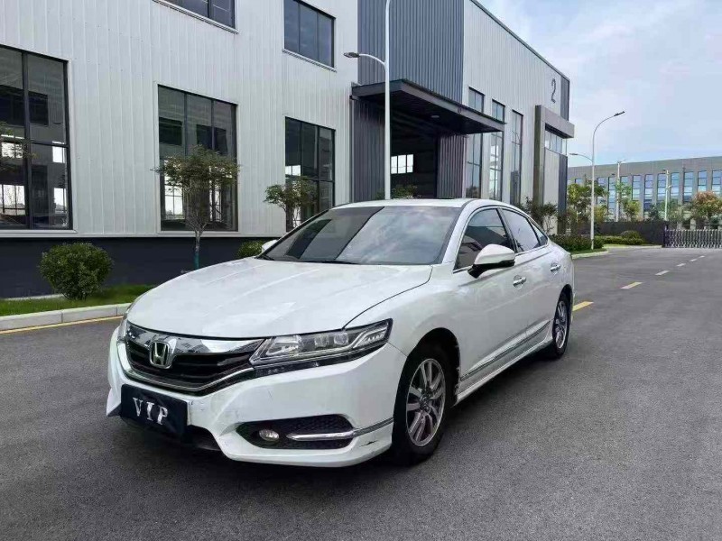 徐州16年本田思铂睿2