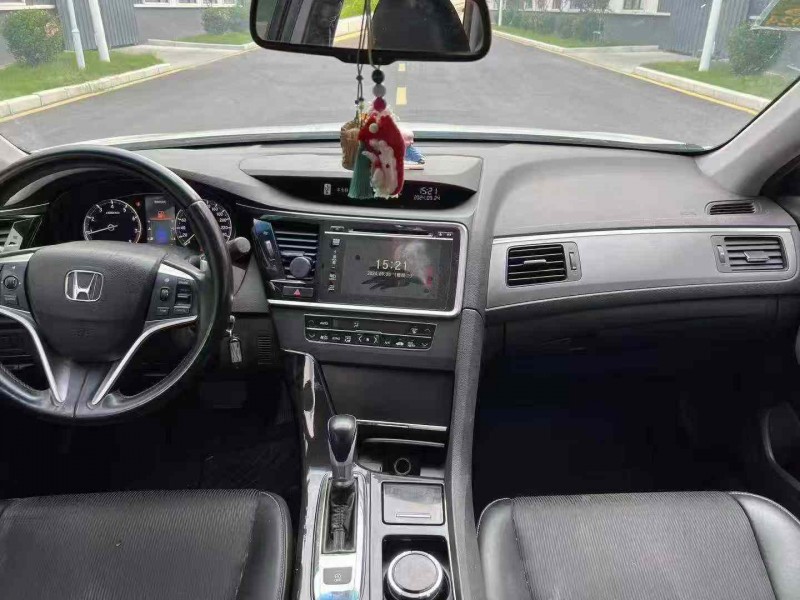 徐州16年本田思铂睿6