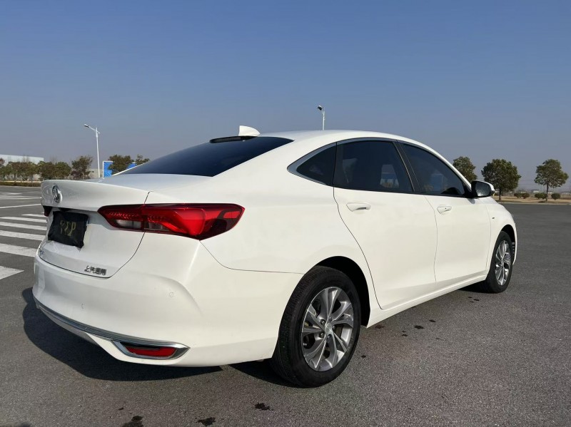 盐城22年别克威朗8