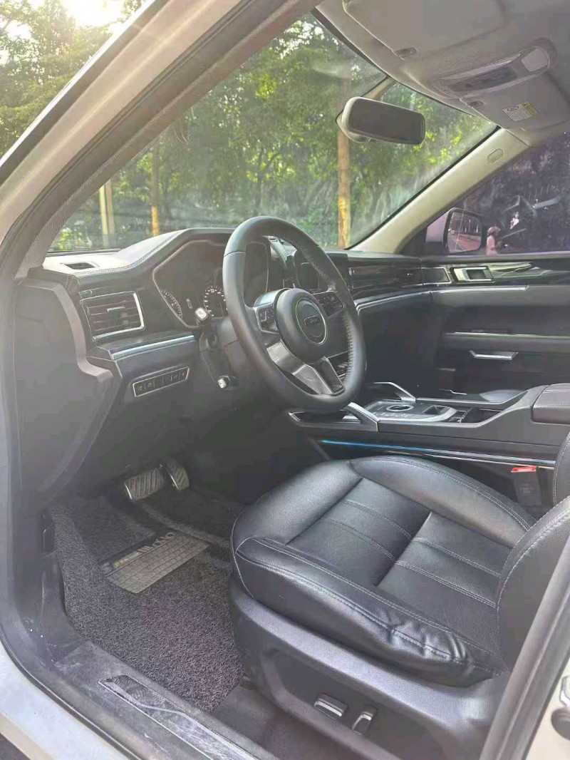 东莞19年众泰T7003