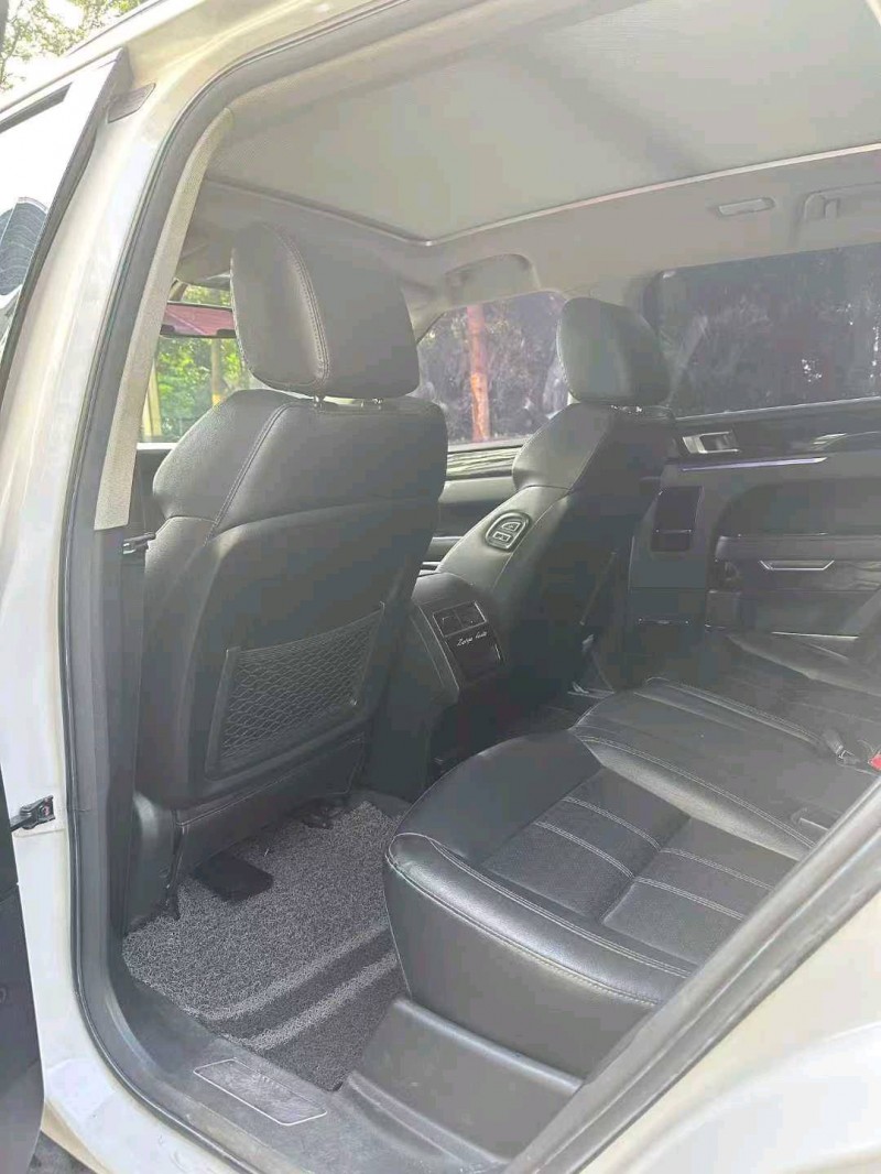 东莞19年众泰T7004