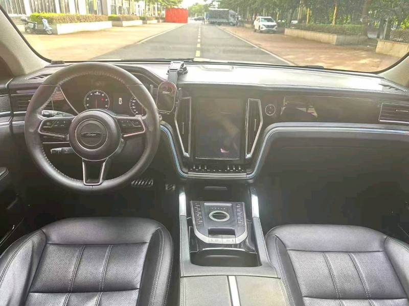 东莞19年众泰T7005