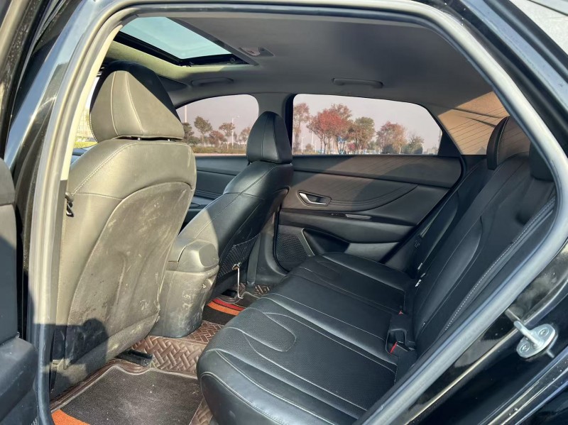 盐城19年现代伊兰特5