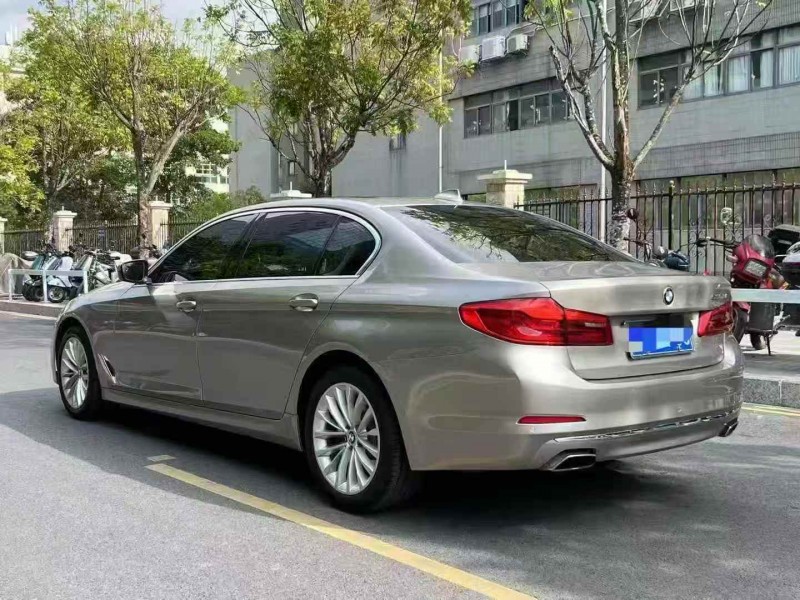 广州19年宝马5系8