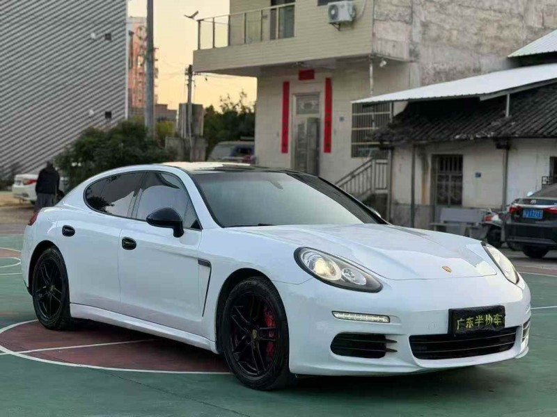 广州16年保时捷帕拉梅拉3