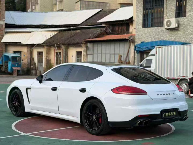 广州16年保时捷帕拉梅拉7