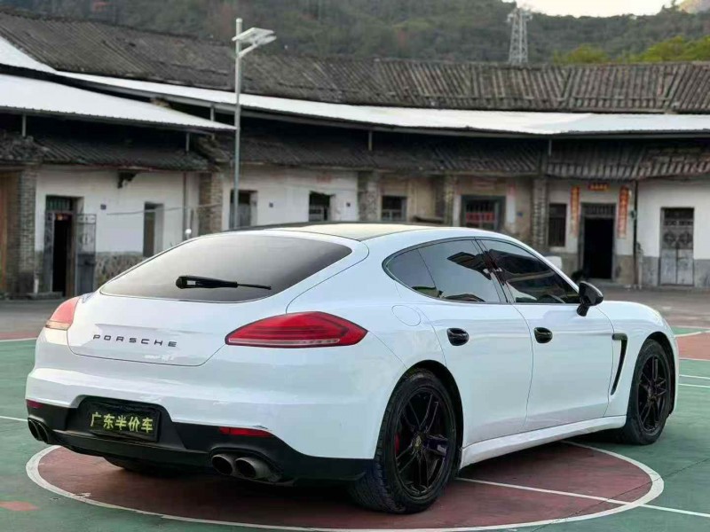 广州16年保时捷帕拉梅拉8