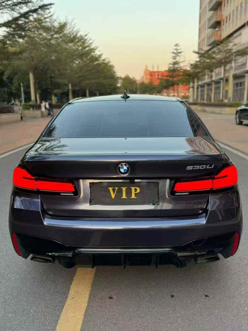 广州21年宝马5系9