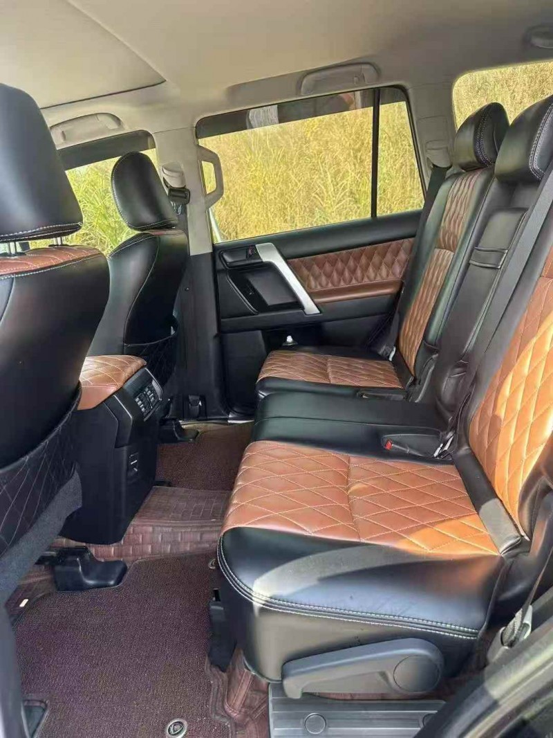 广州19年丰田普拉多7