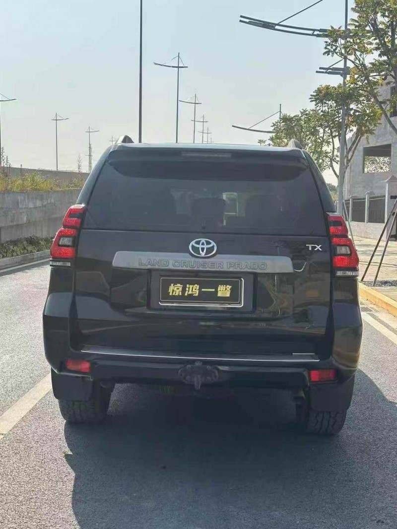 广州19年丰田普拉多9