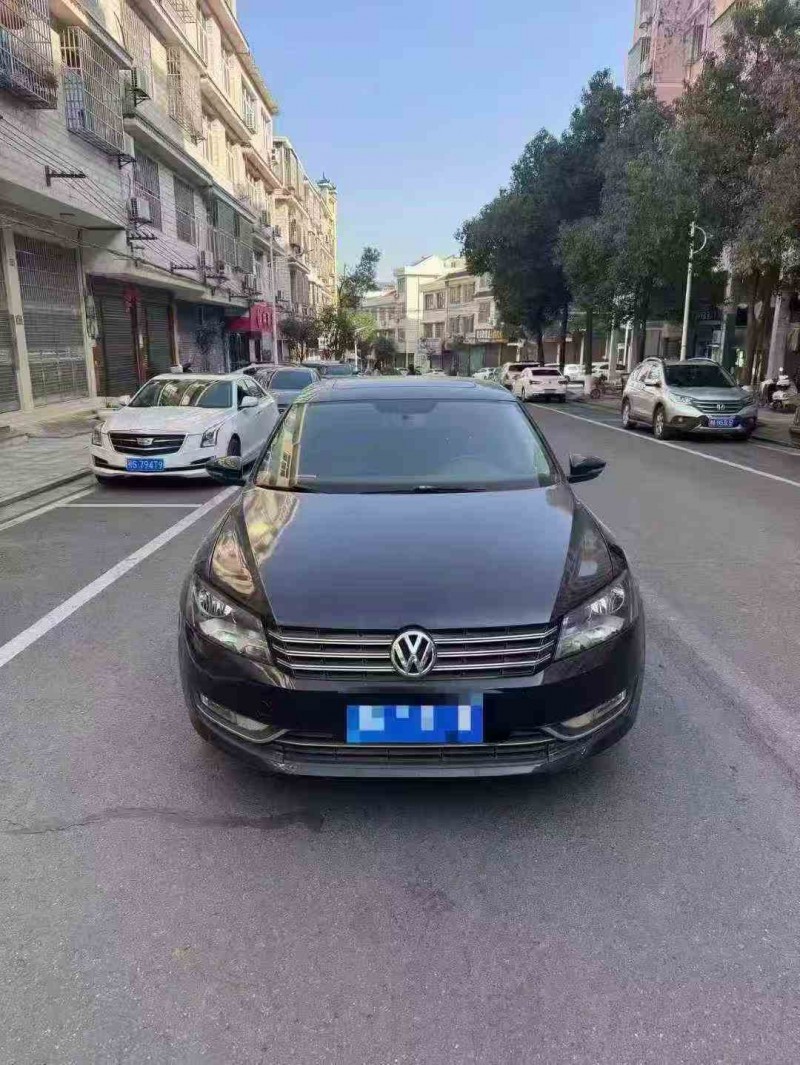 张家界16年大众帕萨特1