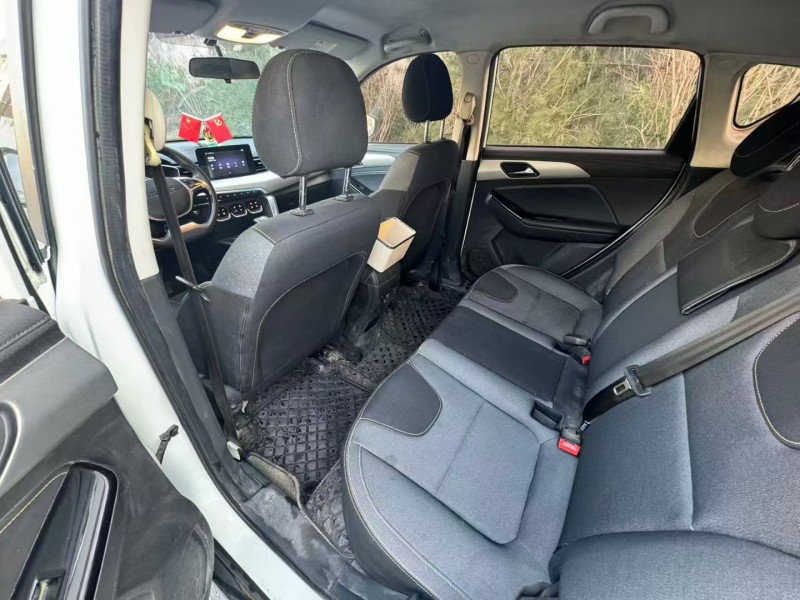 淄博20年北汽制造绅宝6