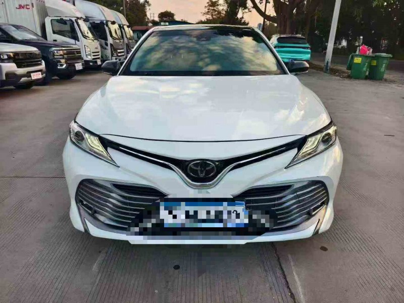 貴港19年豐田凱美瑞1