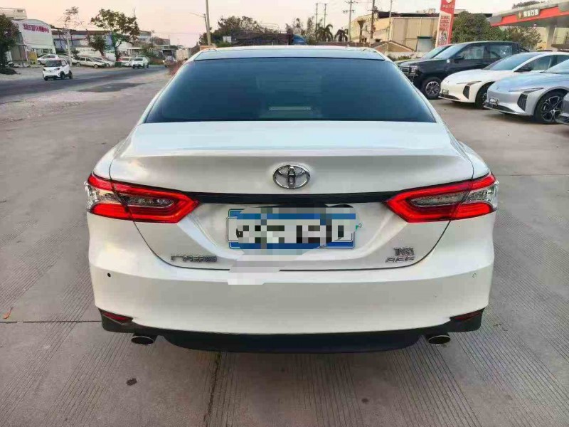 貴港19年豐田凱美瑞9