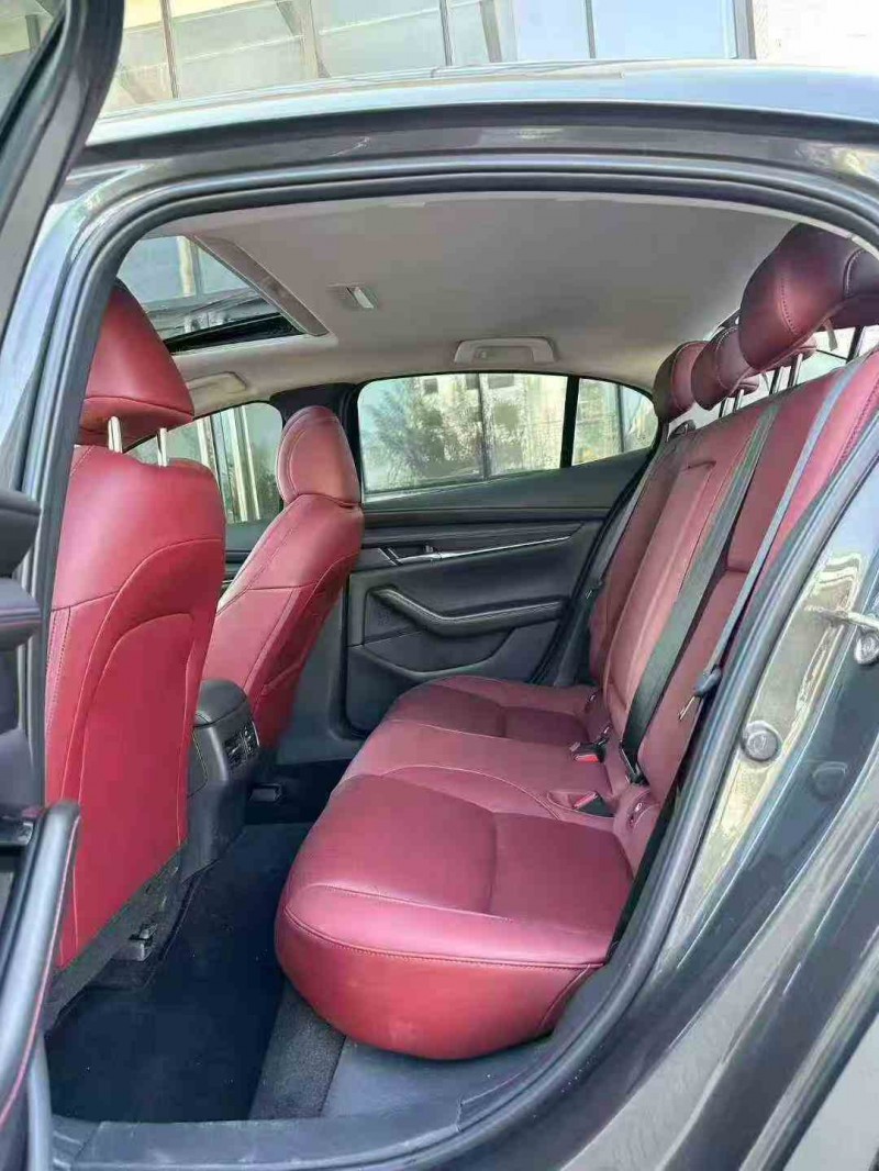 梧州25年马自达昂克赛拉4